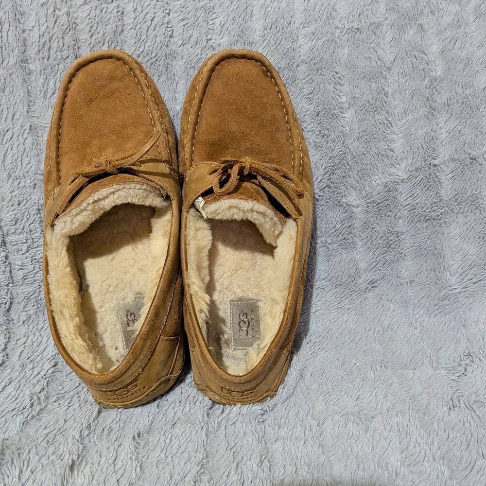 UGG Men's Chestnut Suede Moccasin Slipper - Chestnut Size 13